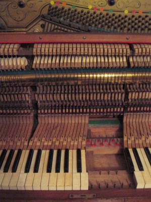 Piano keyboard.JPG