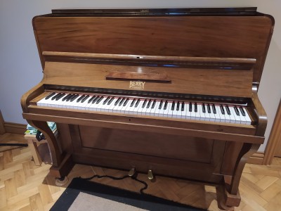 Piano front.jpg