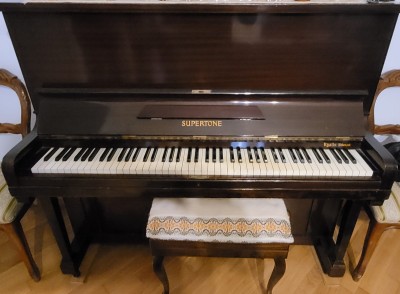 piano front.jpg