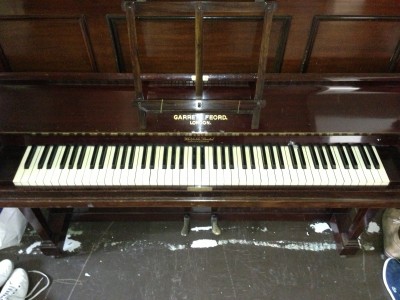 Piano.JPG