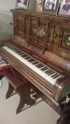 Piano 1.jpg