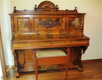 Picture of similar Piano